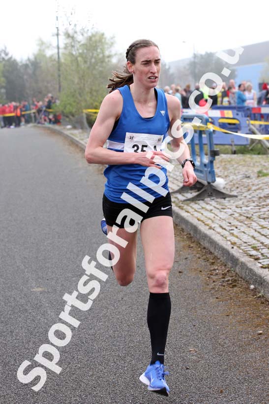 Senior womens 2019 Elswick Harirers Good Friday Road Relay, Newburn, Newcastle. Photo:  David T. Hewitson/Sports for All Pics